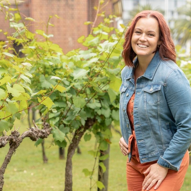 800x800-Erin-vines Erin Martin Conveyancing